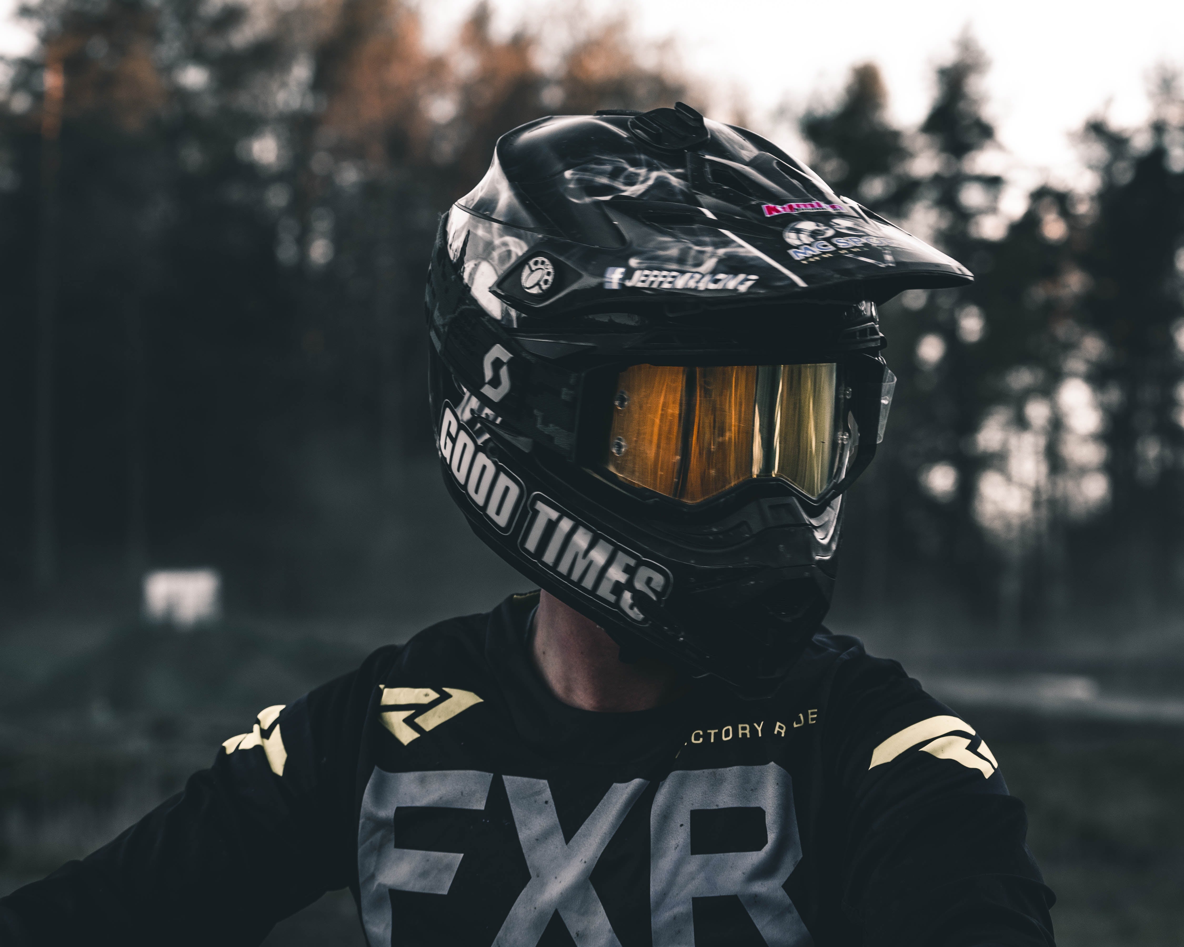 Off Road Full Face Motocross and Dirt Bike Riding Helmets for Men, Women -  STUDDS